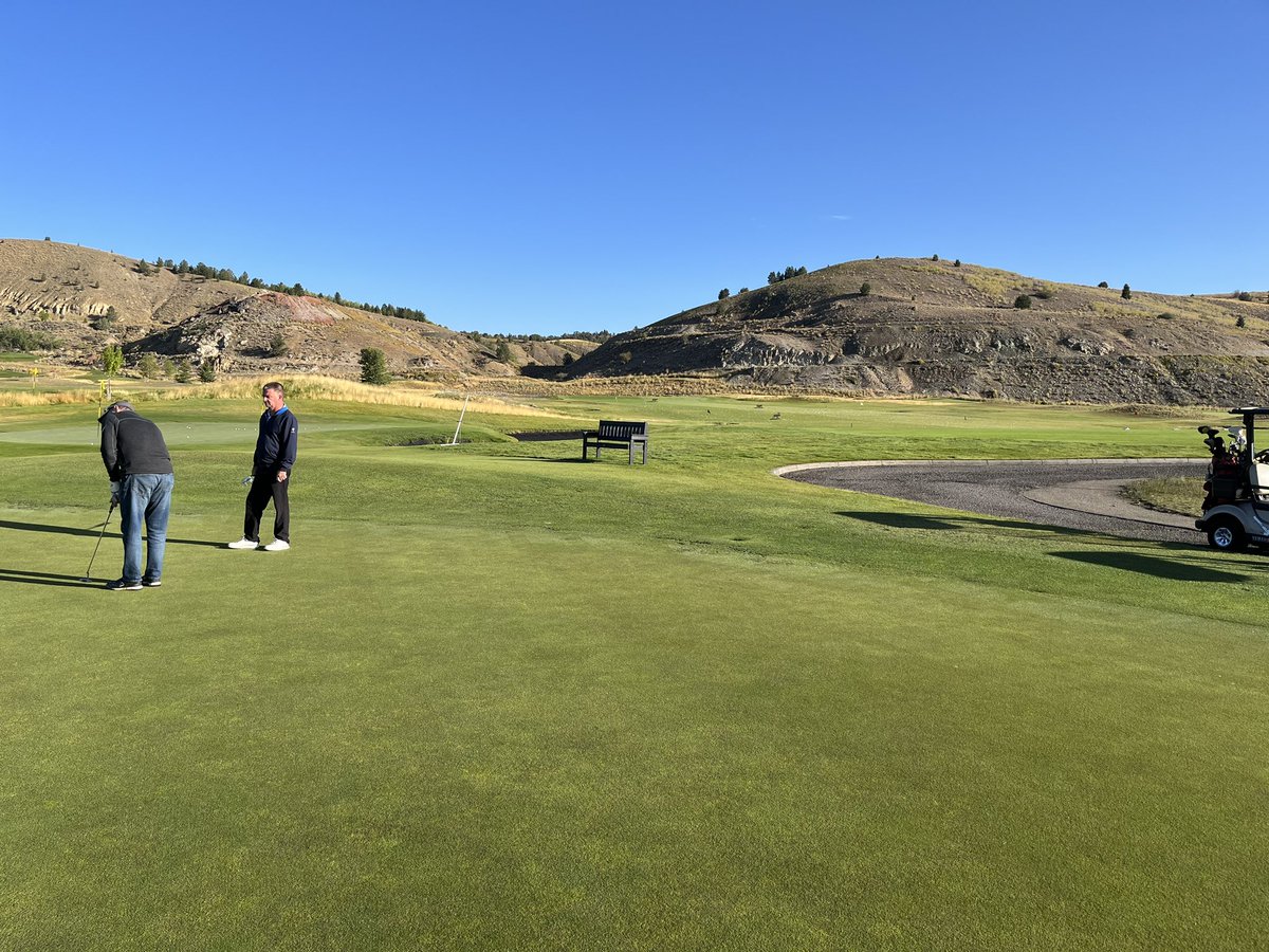 PlanetTurfusa's tweet photo. If you haven’t played @OldWorks1997 , we recommend you get down to Anaconda MT and check it out! Especially now for some nice fall golf! worth the trip and our friend Todd Lupkes does a stellar job as the GM and Superintendent. Beautiful course! #montanagolf @PeaksGCSA https://t.co/b31hyaEVrd