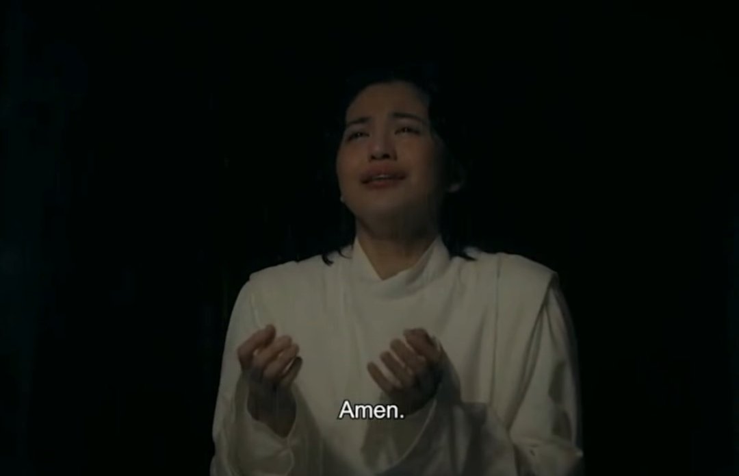 EmpressKxxx's tweet photo. #MariaClaraAtIbarra: The first episode reflected the struggle of two Maria Claras in different eras and worlds. Yung isa namulat sa perpektong pamumuhay ngunit nalaman na kasinungalingan lamang ang lahat. (1/2) https://t.co/HYP21xCIaU