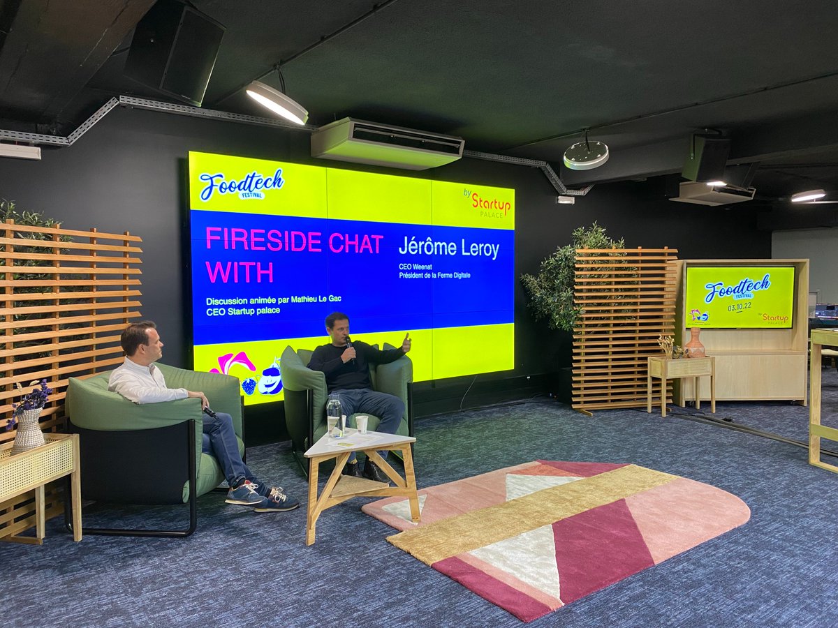 Startup_Palace's tweet photo. Et clap de fin pour le #FoodtechFestival avec un super format : le fireside chat, une discussion ouverte avec Jérome Leroy, fondateur de #Weenat.
@mateoelgaco anime la session de questions / réponses pour vous faire découvrir sa vision de l' #AgriTech et de la #FoodTech 🛋 https://t.co/0WRX6NaHvr