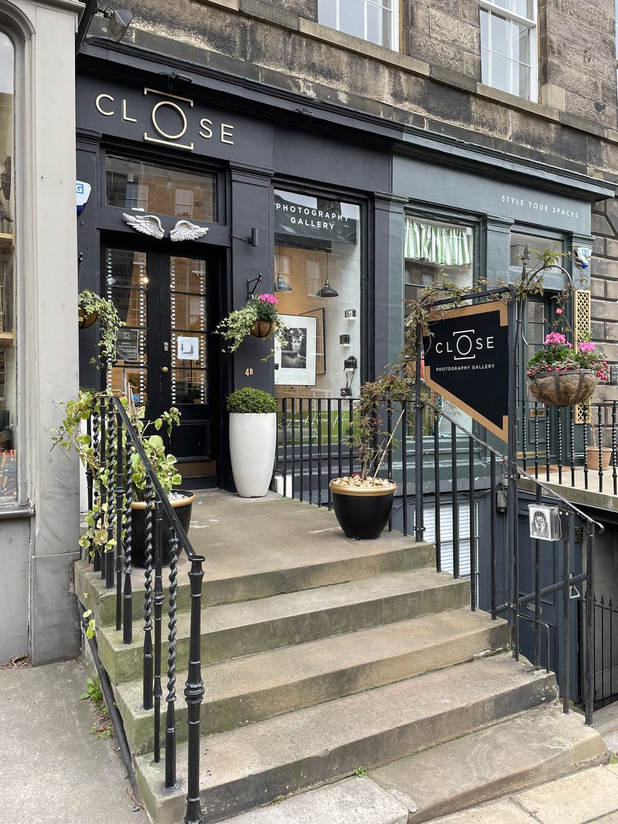 DeidreBrock's tweet image. Good to meet photographer Chris Close at his Howe St gallery, to discuss extremely worrying copyright exception UK Government plans for its #TextandDataMining legislation