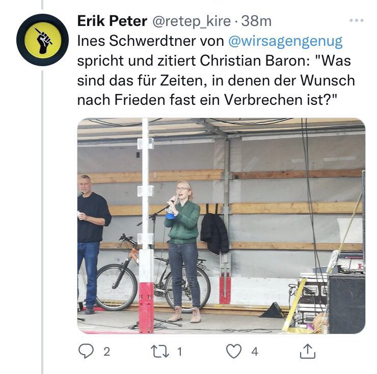 DenkenGerade's tweet photo. Konkret geht es um die organisatorische Beteiligung des Querdenken-nahen #SLUST-Kollektivs, Redebeiträge a la „Was sind das für Zeiten, in denen der Wunsch nach Frieden fast ein Verbrechen ist“ &amp; nicht funktionierendes Ausschließen rechtsoffener Gruppen über die komplette Demo. https://t.co/yiJWvDhlFJ