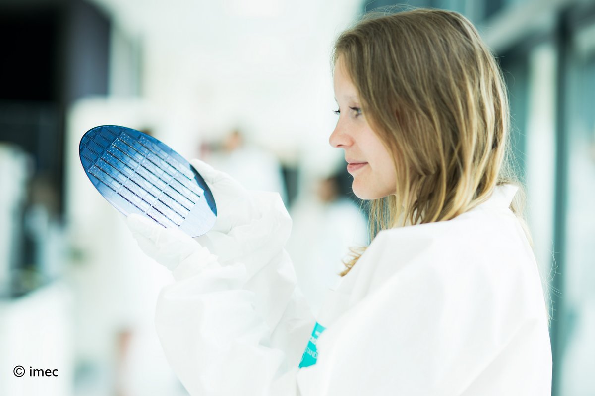 📰#SiPhotMPWupdates of this week

🔹𝐄𝐏𝟖𝟑𝟖𝟐 and 𝐄𝐏𝟖𝟒𝟔𝟐 has been sent to dicing 🎲🎲

🔹𝐄𝐏𝟗𝟎𝟎𝟐 has been moved to mask order 🎭

🔔Follow us for more @imec_in's #Silicon #Photonics #MPW updates

❓Questions 📩:epsiphot@imec.be