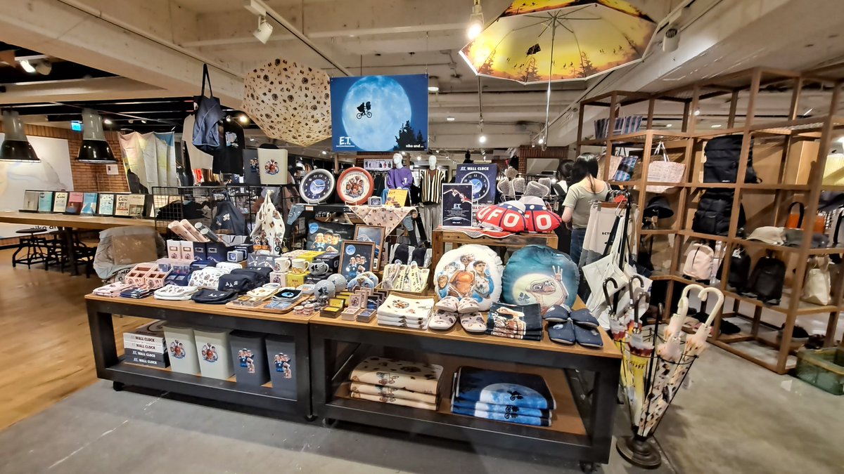 tiff_oh's tweet photo. Who is all this E.T. merchandise for??? https://t.co/VT1NxpZbQA