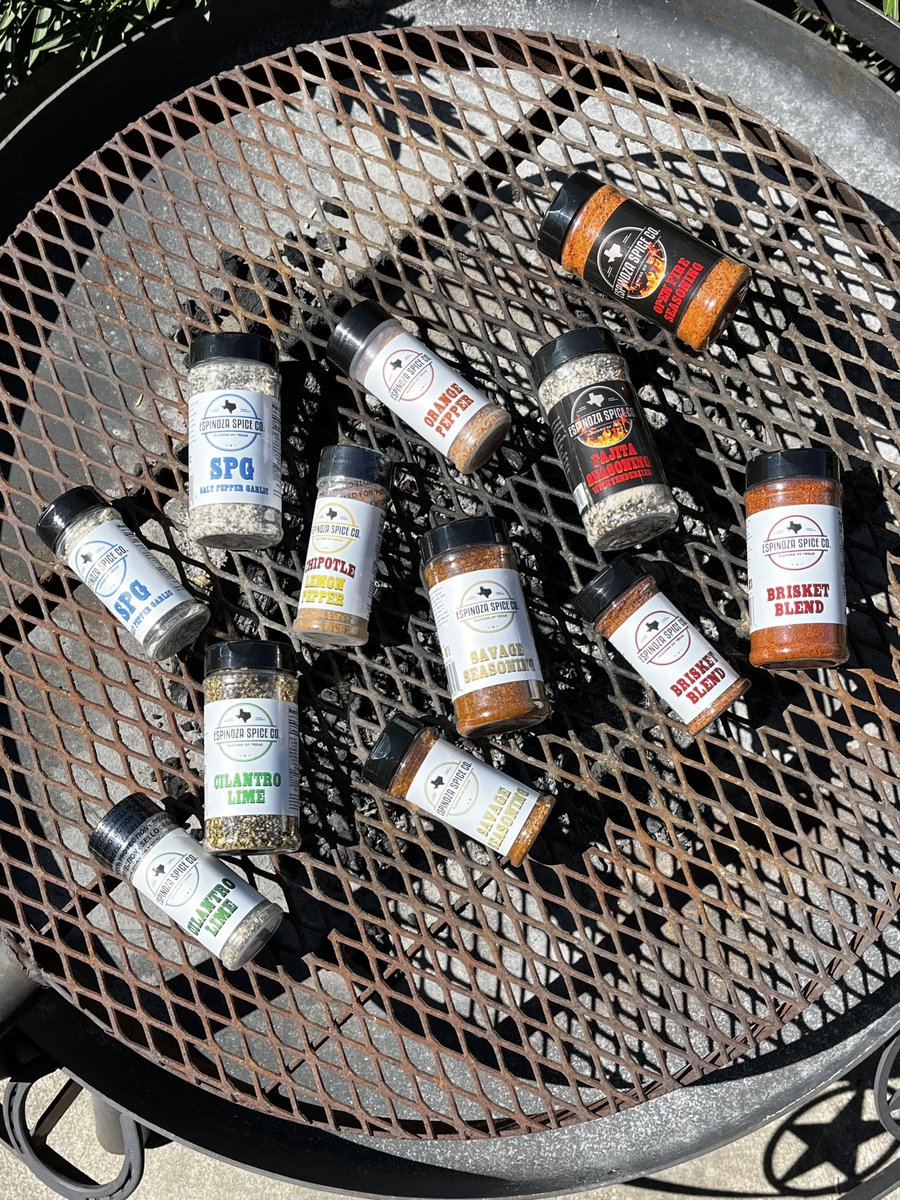 EspinozaSpiceCo's tweet photo. Monday night football & grillin go hand & hand! Whatโs your fave spice to use?
#espinozaspiceco #savageseasoning #brisketblend #fajitaseasoning #cilantrolime #orangepepper #chipotlelemonpepper #SPG #smallbusiness #familyownedbusinesses #mnf #grillnchill
https://t.co/Fp3ChlCqFh https://t.co/weXgiAwi6q