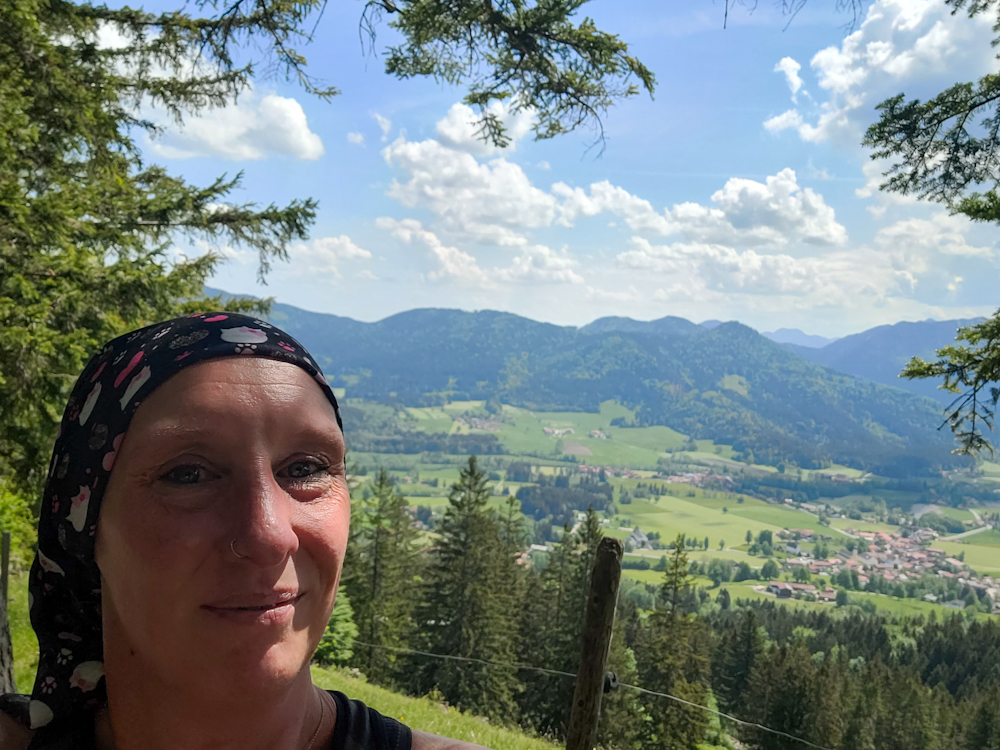 Ich mag die Challenges von Judith! Daher gibt es in diesem Rahmen ein paar Fun Facts über mich oder auch Dinge, die du (vielleicht) gar nicht von mir wusstest! 🙂

ausgelatschte-schuhe.de/fun-facts-uebe…