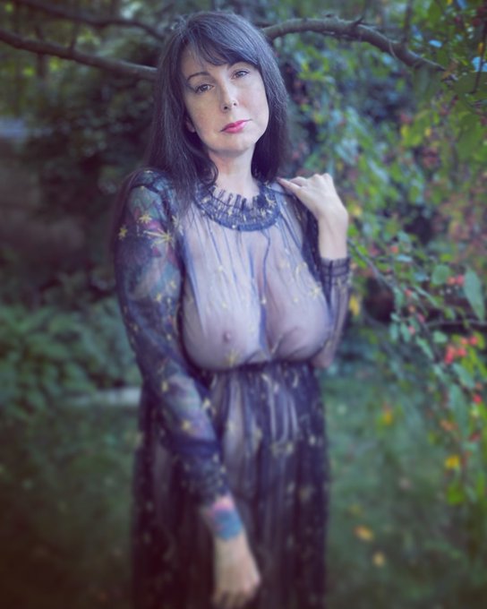 I think this is probably the pic that got my Instagram deleted (it&rsquo;s an old pic from around this time<a href="/tag/fullbodyfriday"class="tags"><span>#fullbodyfriday</span></a>