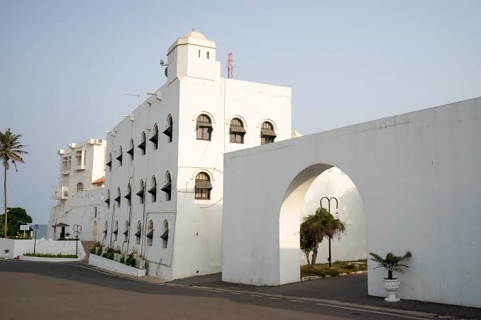 Osu Castle (also known as Fort Christiansborg or the Castle) is a castle located in Osu, Ghana on the coast of the Gulf of Guinea in Africa.

#powerofafrica
#discoverafrica
#beautifulplacestovisit