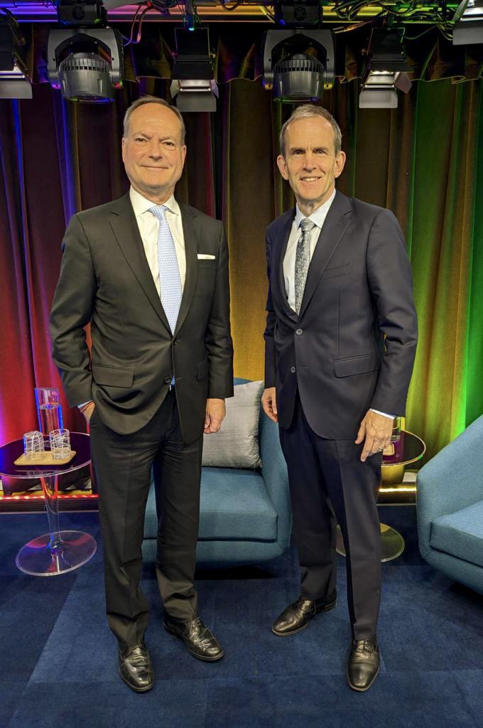 Great conversation at <a href="/googlecanada/">Google Canada</a> with <a href="/Kent_Walker/">Kent Walker</a> about innovation, attracting top talent and why businesses are investing in Ontario. Thanks for having me!