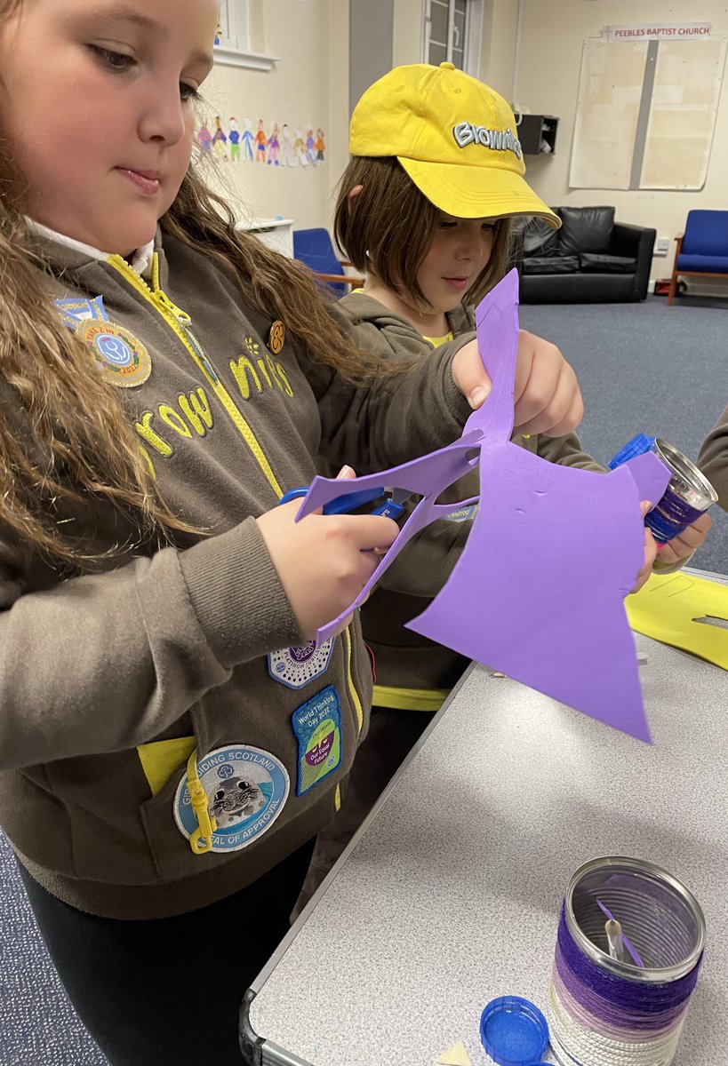 1stPeebles's tweet photo. Well, weโve finished our owl pencil pots - perfect for holding our #pencilexpress challenge pencils! Weโre rather pleased with them. A good bit of upcycling and using up cupboard resources as part of our @CarbonLiterary pledge. @Girlguiding @GirlguidingScot @BordersCounty https://t.co/QOoPKOgFbv
