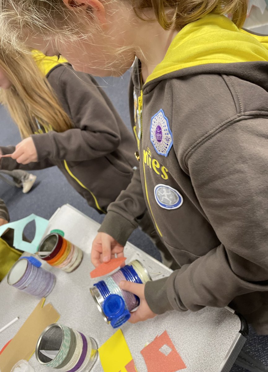 1stPeebles's tweet photo. Well, weโve finished our owl pencil pots - perfect for holding our #pencilexpress challenge pencils! Weโre rather pleased with them. A good bit of upcycling and using up cupboard resources as part of our @CarbonLiterary pledge. @Girlguiding @GirlguidingScot @BordersCounty https://t.co/QOoPKOgFbv