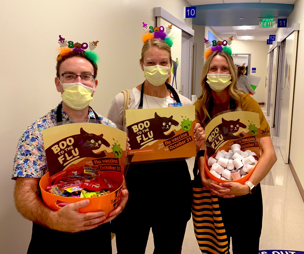 Dr_PhoebeSW's tweet photo. @radychildrens #SayBooToTheFlu team came to the #CPCenter #pedsrehab clinic to shower us with love &amp; candy for getting our #FluShot 😍💉@RadyDocs https://t.co/eRLHWasO6Y