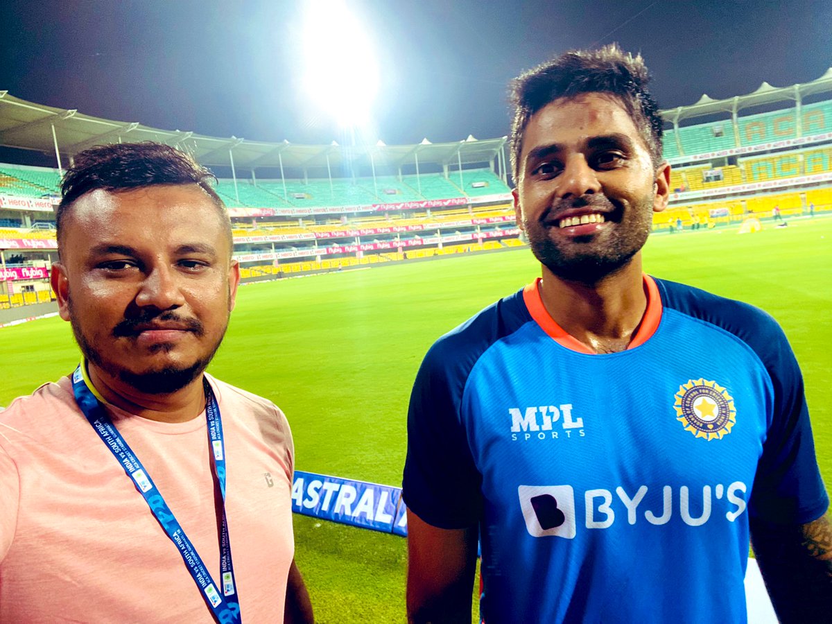 AhmedJunned's tweet photo. With INDIAs 360 degree Batsman Surya Kumar Yadav… And it was great to watch his knock of 61 ( 22 balls )  2nd T20I  match between India Vs South Africa at Barsapara Stadium , Guwahati .And wish him all the best for upcoming T20 world cup to be held later this month in Australia https://t.co/xhvdUwa0XV