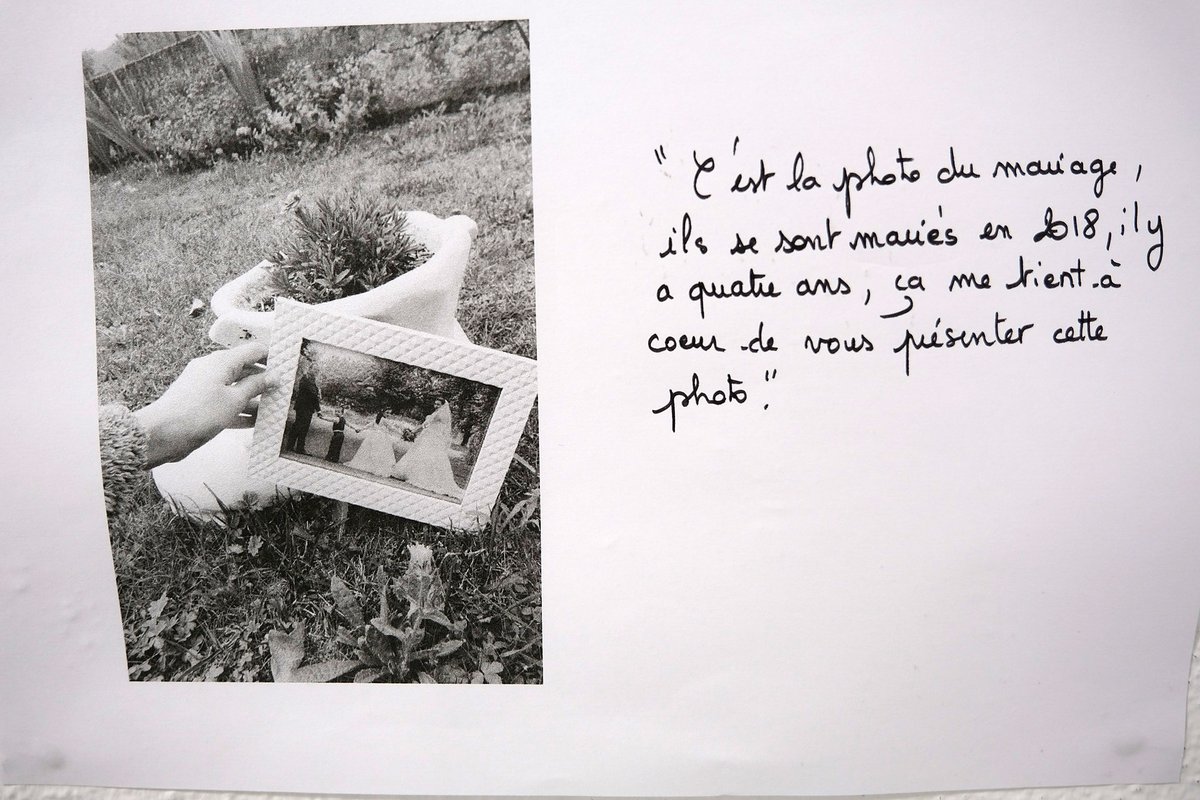 UNHCRfrance's tweet photo. Si vous deviez fuir votre pays, qu'emporteriez-vous ?
Des élèves de 4e du collège Jean Castel du @CalvadosDep ont répondu à cette question, en créant leur propre exposition photo. #TheMostImportantThing https://t.co/B4kMn8ntXJ