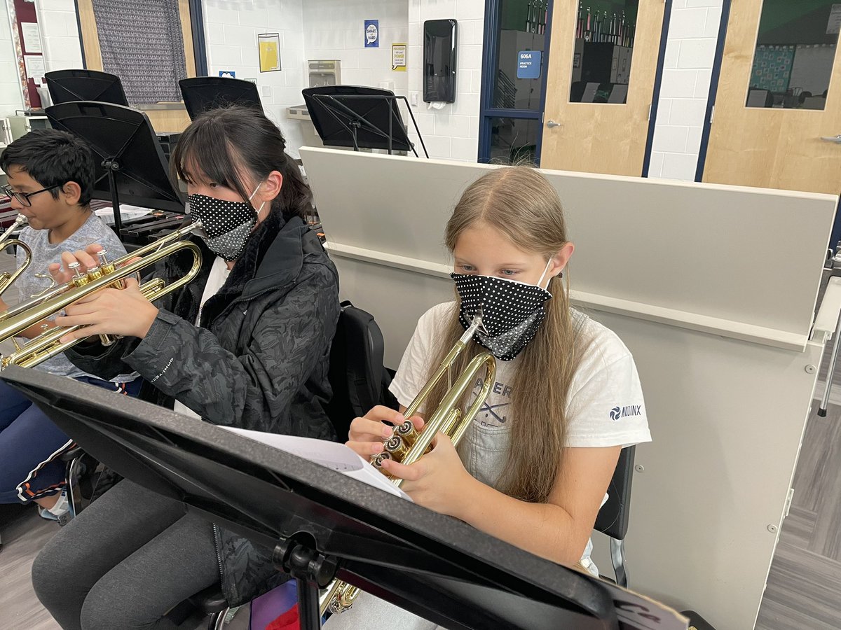 Novi Middle School Bands tweet media