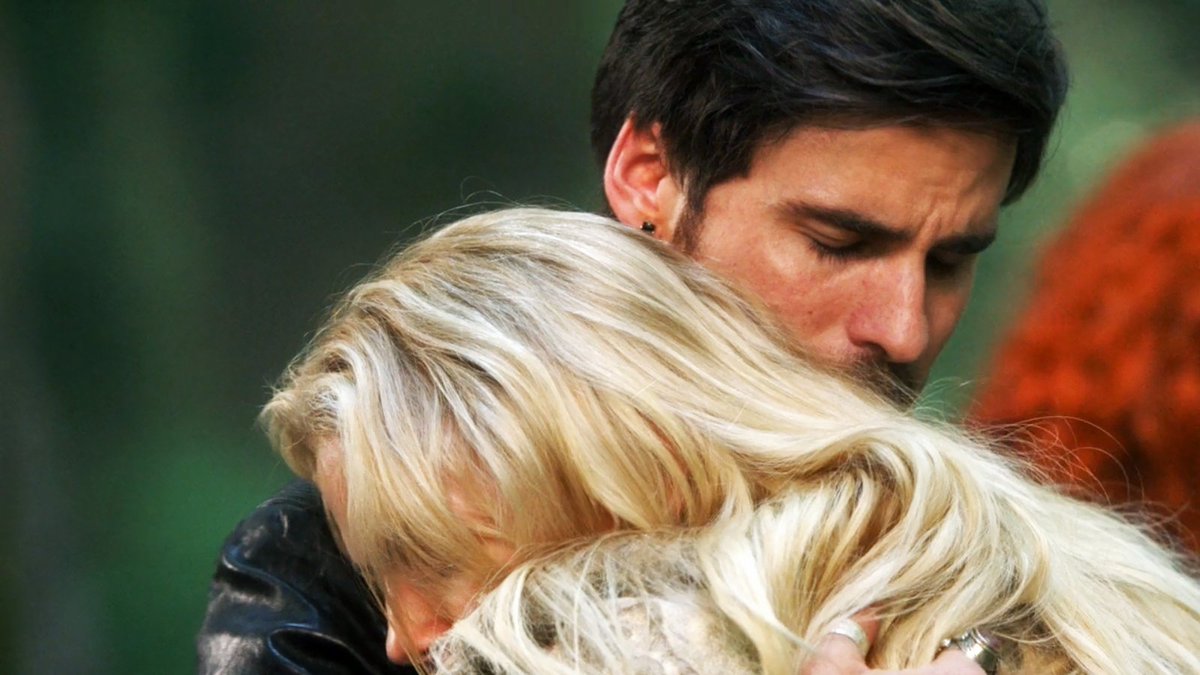 EnchantedSwans's tweet photo. ✨ CS Collection
CS hugging | 5x01
🥺❤️
#captainswan #emmaswan #killianjones #jennifermorrison #colinodonoghue #onceuponatime #ouats5 #cscollection #cshug #cshugging #captainswanhug https://t.co/CUdMKJxjhB