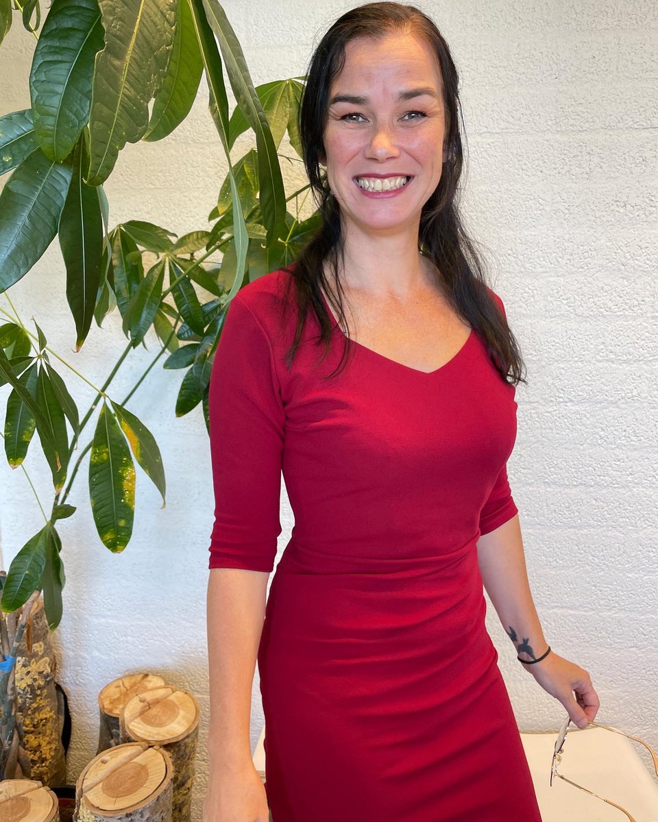 Het baarde me zorgen dat ik het woord natuur of biodiversiteit niet had gehoord. 
Gelukkig mocht ik me er mee bemoeien en kon het gesprek gaan over basiswaarden: schone lucht, schoon water, schone bodem. 
Een gezonde leefomgeving. Dat dat ons uitgangspunt zou moeten zijn.(2)