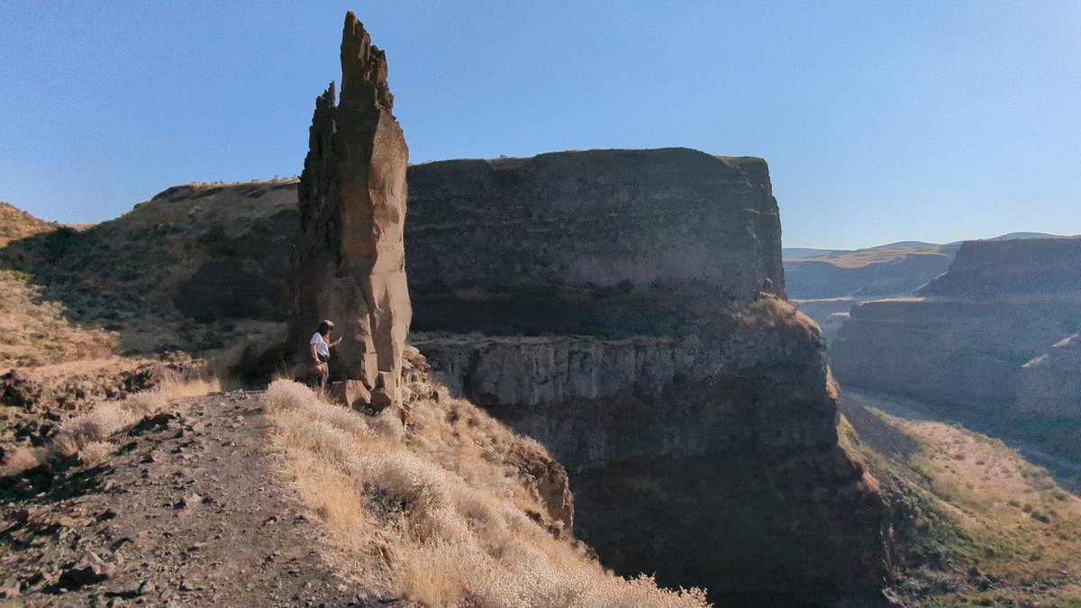 Another successful set of Scablands Tours complete! Photo dump commence.....
Next round in May is already half-sold, sign up soon at contactatthecabin.com !