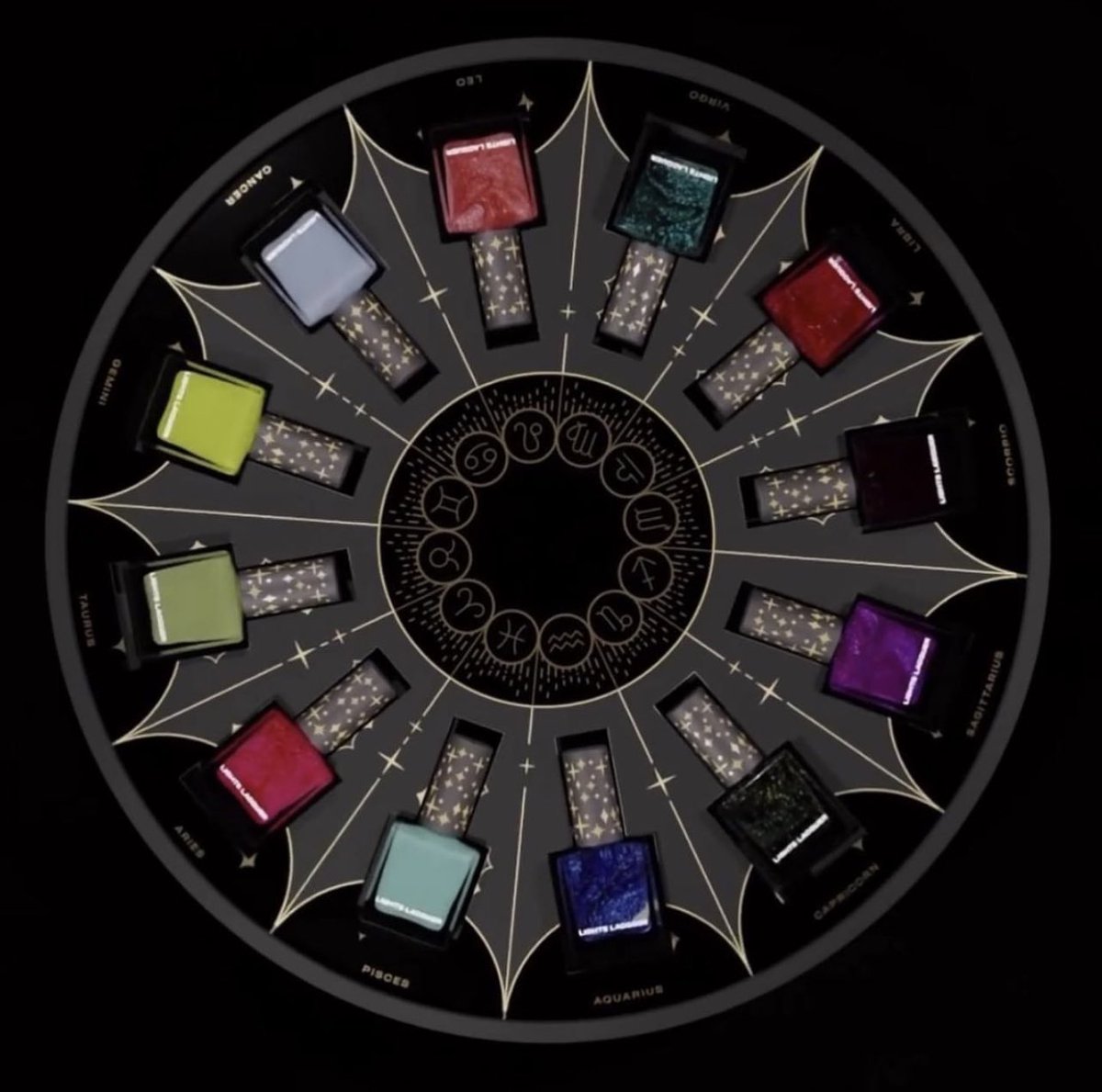 Trendmood's tweet photo. #REVEALED ๐จ NEW! The #Zodiac Collection ๐ ๐๐ผ #lightslacquer
Online โก๏ธ October 5 @ 9am PST *use code: TRENDMOOD 10% off https://t.co/Ch3hGtewi7