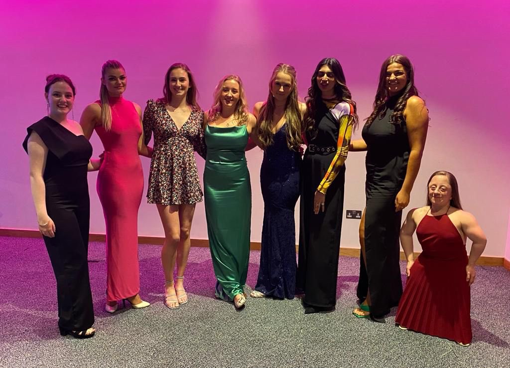_CoachSteph's tweet photo. A1. My fellow female YPSP members inspire me everyday. The impact they have already made to woman’s sport is unbelievable! I know they will continue to make a difference beyond the panel!🙌🏽💙

#SportHour #YPSP 
@sportscotland 

@HannahSmith0104 @Kat3_Williamson @K_Henry02 https://t.co/gwJbcJI9cb