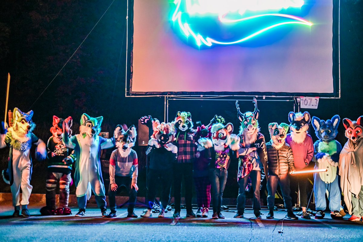 tobeecoyotee's tweet photo. Went to one final unofficial @furrykerfluffle movie night on the weekend. Fun little movie and hangout time with friends. Thanks @avwuff for the final event and the Kerfluffle pride flag.

Got a few nice night photos too:
https://t.co/LgZRdbUXNk

#kerfluffle https://t.co/DPNdy3sWlz