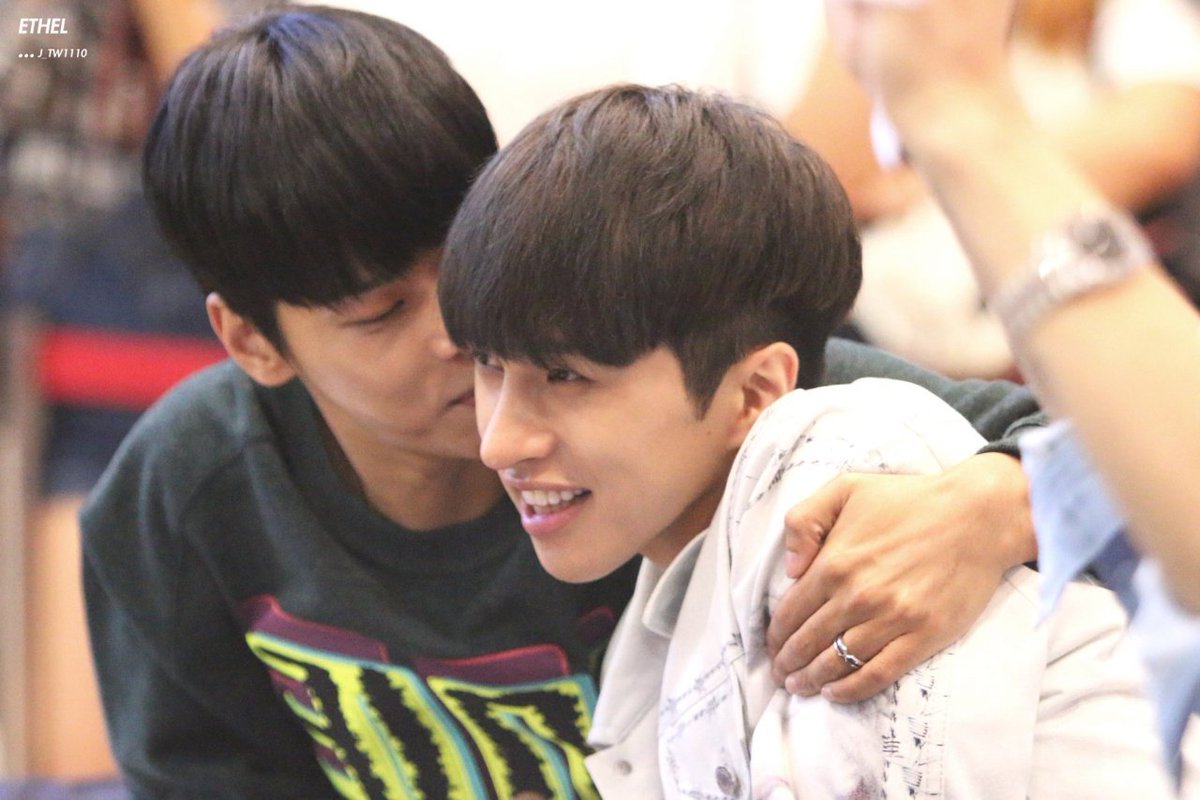 hourlyken's tweet photo. With @HourlyHakyeon 

#VIXX #빅스 #Ken #켄 #LeeJaeHwan #이재환 
@jaehwany0406 https://t.co/vlx3aDoTwQ