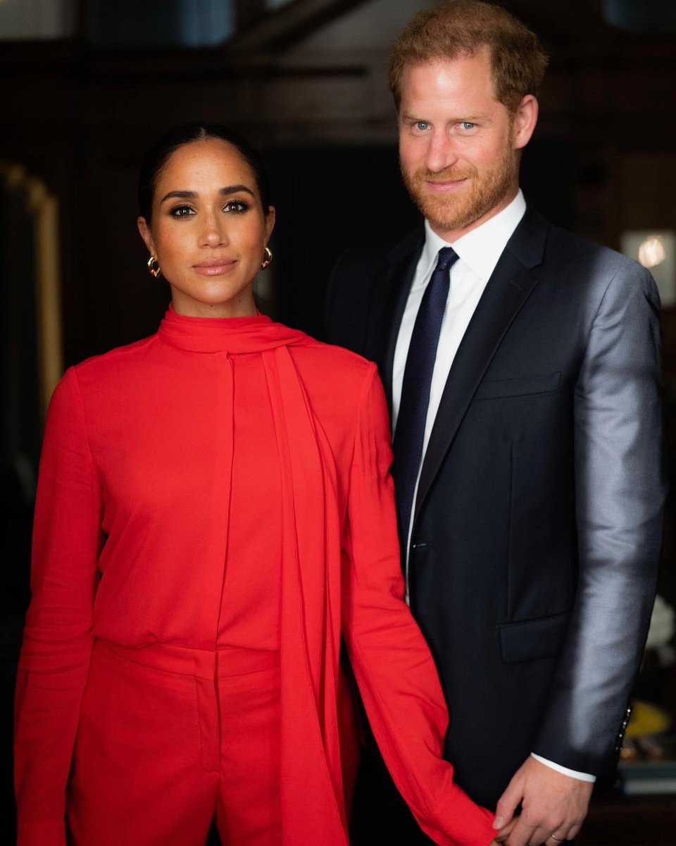 sussex_suits's tweet image. Stunning is truly the only word for them. ♥️ #HarryAndMeghan