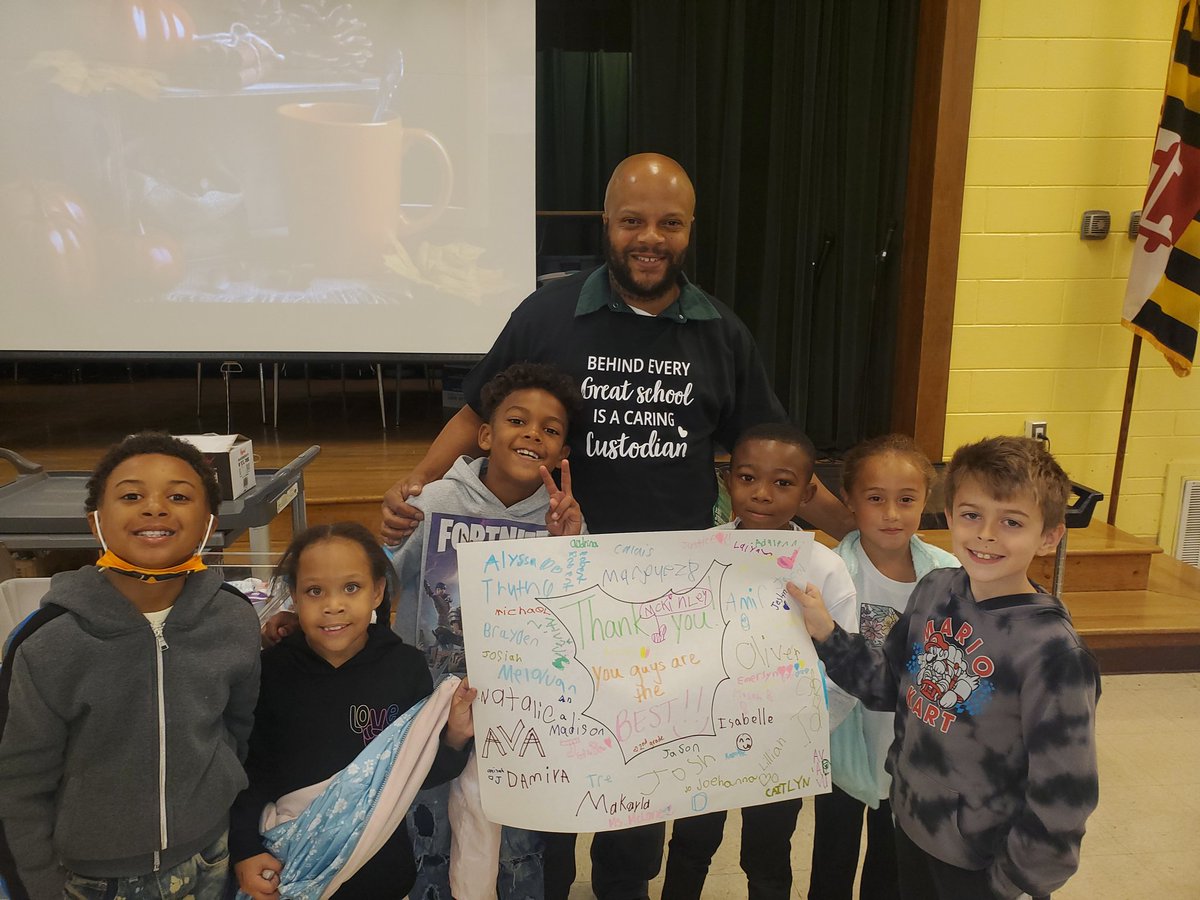 gkes_smcps's tweet image. Thank you Mr. Gordon. Mr. Brooks, Ms. Debbie and Peacock for all of your hard work and taking care of the OWlS. You truly are the BEST!!!