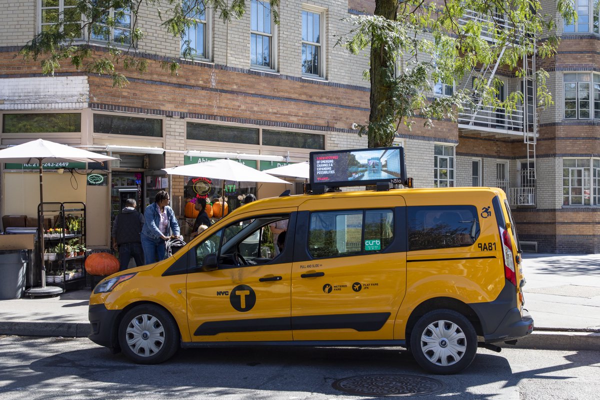 viant_tech's tweet photo. Catch our latest #DOOH activation with @halocars cars in NYC, while you can! 🚕🚖 

#spotted #viant #newopenweb https://t.co/tqyHNMccjM