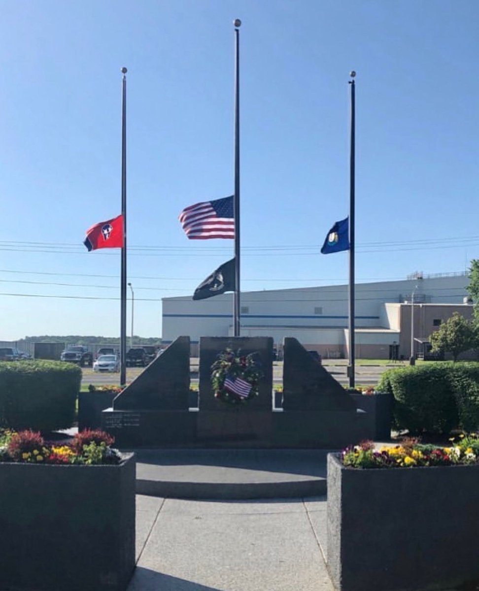 op_hawkeye's tweet photo. 10.3.1993 ~ SSG William “Bill” Cleveland 🇺🇸

#OpHawkeyeRemembers #BillCleveland #160thSOAR @160th_soar #NSDQ #BattleofMogadishu #OperationGothicSerpent

📜 https://t.co/ltqW7V2UsO
📜 https://t.co/ZiuOCtKi4b
📰 https://t.co/rt0yOjW7cI https://t.co/i5Zifzdb97