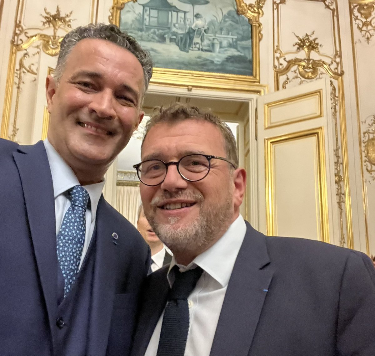 StephaneBIJOUX's tweet photo. Concertation
Cohésion
Efficacité

➡️ Face aux défis nationaux🇫🇷 et européens🇪🇺 : pour la #Rentreeparlementaire @Elisabeth_Borne donne le cap de l’action de notre majorité présidentielle au service de tous les citoyens et de tous les territoires.

#Matignon #AssembléeNationale https://t.co/zjvUi32IPi