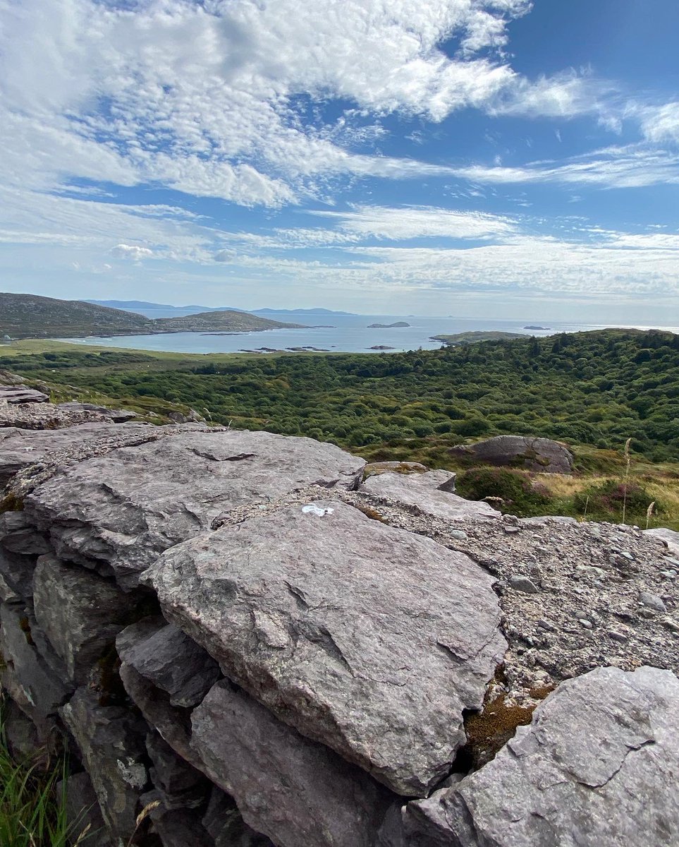 LifeofReillyTV's tweet photo. How long does it take to drive the ‘Ring of Kerry?’ ☘️ We’ve got all of the timings for you in this month’s video! 👀👉 https://t.co/mm9WoZcU40 🇮🇪 @TourismIreland   @naturalkerry #ireland #eire #kerry #skellig #skelligring https://t.co/0PGOcEf81K
