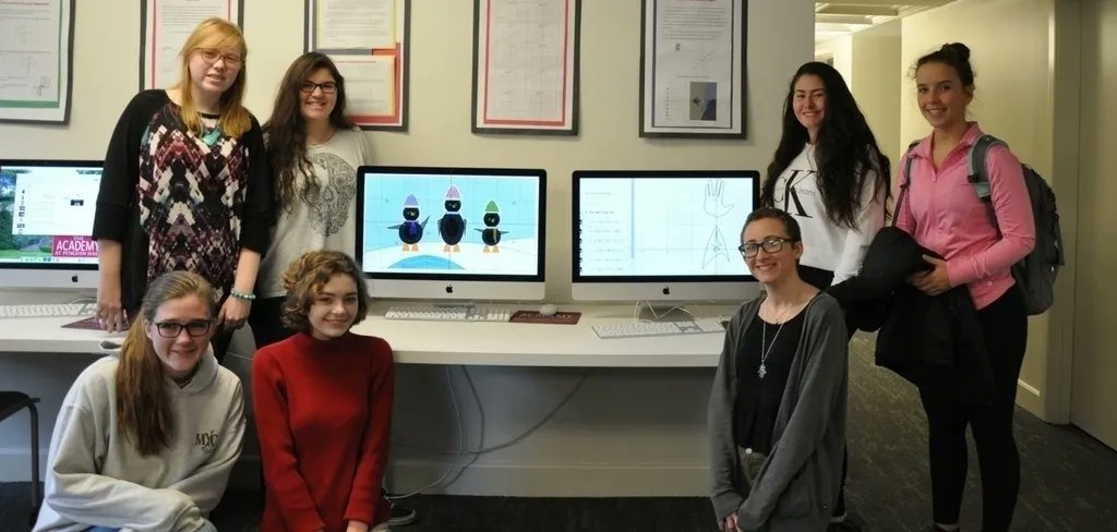 When Math and Art Work Together buff.ly/3SzdcuX #desmos #Math #art
