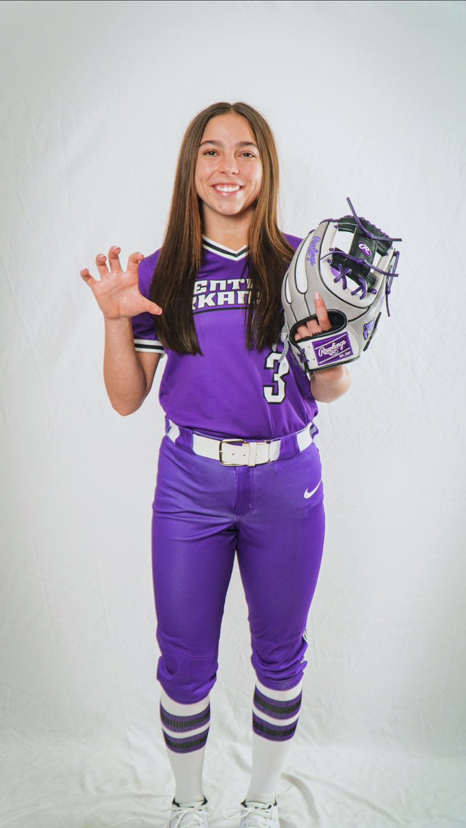 tallulahpas's tweet photo. I’m so excited to say that I have committed to the University of Central Arkansas to continue my education and softball career! I want to thank God, my family, coaches, and teammates for making this possible. Go Bears!! 🐻 @JWall1820 @bhs_tiger https://t.co/QJJPYhqYNU