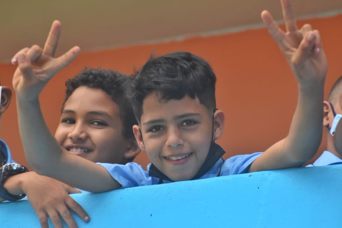 amarcanopsuv's tweet photo. Bienvenido el nuevo año escolar. La alegría de nuestros muchachos es la nuestra. Dios sigue bendiciendo @NicolasMaduro https://t.co/D51bJHWFdf