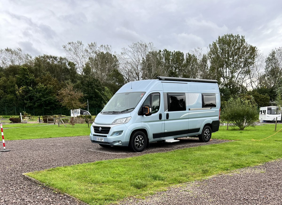 Set up at Strathclyde country park on leg one of my retirement trip 😎  westwards tomorrow towards a ferry terminal 🤔
