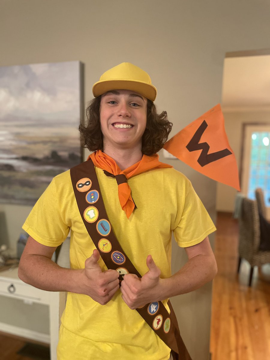 jerinpringle1's tweet photo. LGHS HoCo 22

Day One is Heroes vs Villians

My kids took it in a unique direction 🤣 #Russell  #FixItFelix https://t.co/YcKATEm4u4