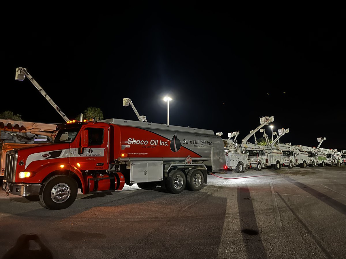 ShocoOil's tweet photo. We are very proud of our Shoco team currently on the ground in Florida responding to Hurricane Ian, fueling up rescue equipment &amp; helping with cleanup efforts. Please stay safe out there! #HurricaneIan #FloridaStrong #shocostrong #fuel https://t.co/DuxtHIoPS0