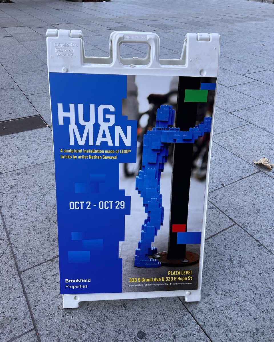 jmm869127's tweet photo. The Hugman series, created by local artist Nathan Sawaya, Ranging in size from 15 inches tall to 65 inches tall, the brightly colored LEGO® @bpdtla until 10/29 @downtown_la #DTLA @HaloDTLA @TrejosTacos @shakeshack  #hug #hugman #art #streetart https://t.co/JoplAwRgXa