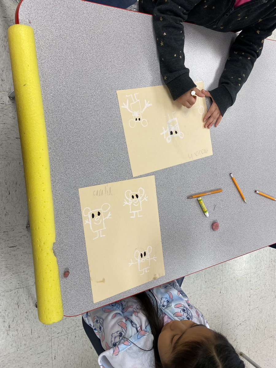 ArtwithMrsSound's tweet photo. Mouse Paint 🐭 🎨 Color Lesson- 1st grade hands on activity mixing paint. Literacy and Art together creating excellence. @AldineISD @AldineArt @Escamilla_AISD #EscamillaBulldogs #AldineConnected #AldineConnectado #literacy #MousePaint #readaloud https://t.co/I9QEoczbnb