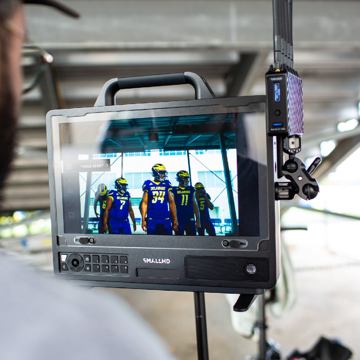 WoodenCamera's tweet photo. Are you ready to upgrade your @SmallHD Cine 24 set-up? The Ultra Arm v2 is a reliable way to mount accessories - like a @Teradek Bolt 4K LT - to create the ultimate on-set video village. 

🔗: https://t.co/y9oRnZP3ni https://t.co/w6s2688prY