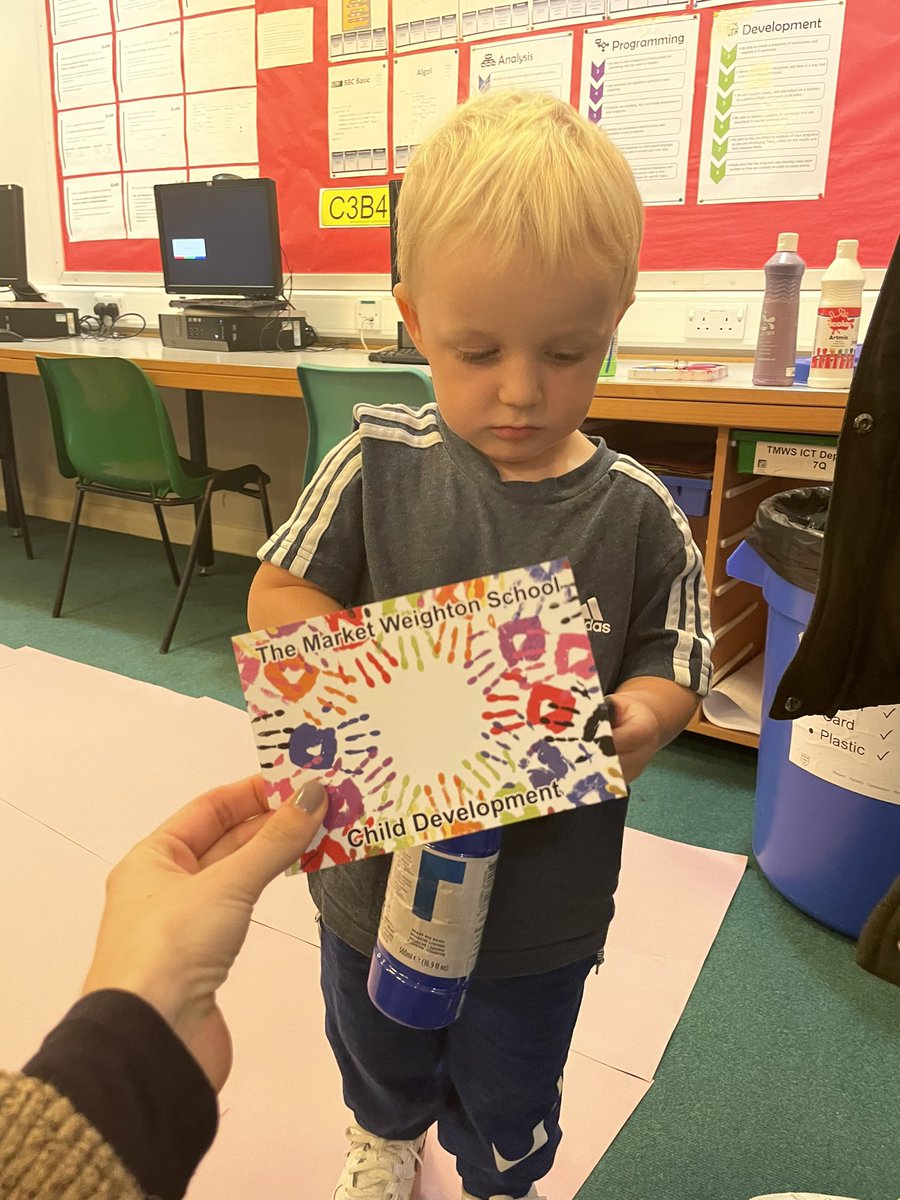 TmwsHSCCD's tweet photo. Our class post card went to Roman today for coming in and helping year 11 complete their coursework. #postcard #superstar #creativedevelopment https://t.co/2Vs30UrUXf