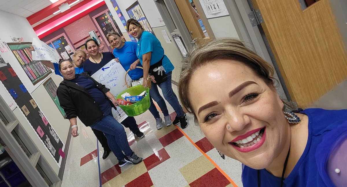 Adri_Vazquez80's tweet photo. Because we LOVE our custodians and we are THANKFUL for all that they do to keep our campus shining! Happy National Custodian Appreciation Day!#600Pod #RedPod @Griggs_AISD @AldineISD https://t.co/3h4aWlDTuQ
