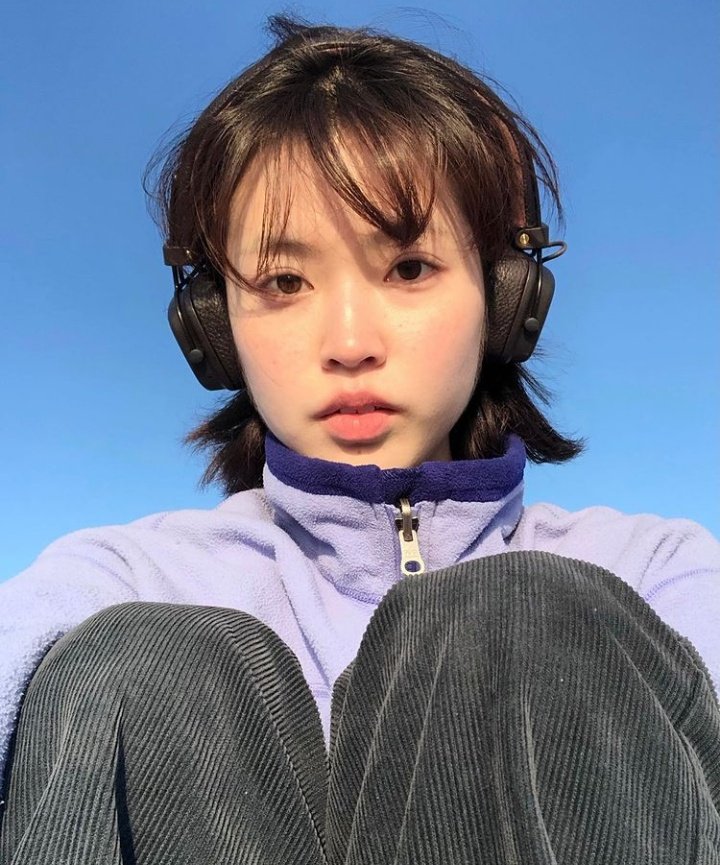 equallize's tweet photo. listening i wanna be yours, by arctic monkeys. https://t.co/fnGuoWQfHU