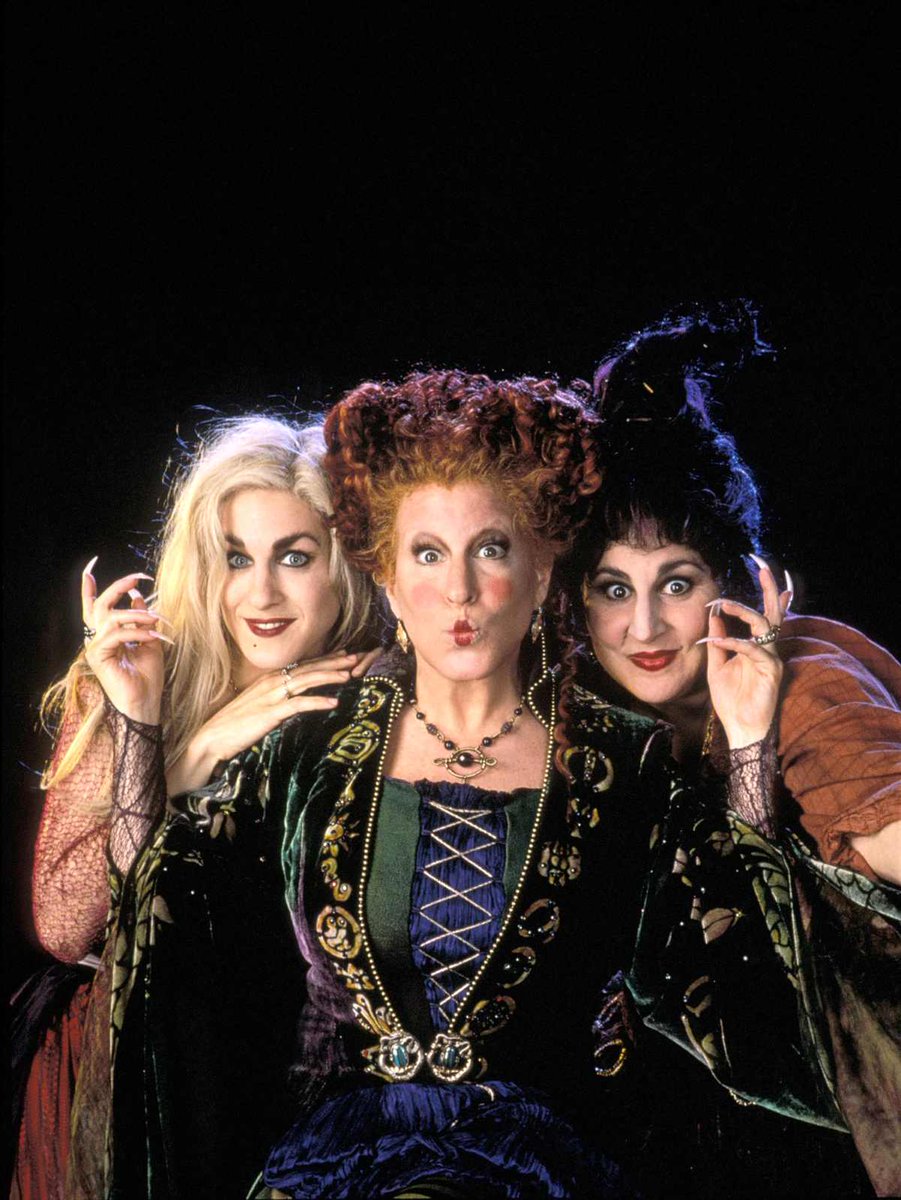getvideostream's tweet image. hocus pocus or halloweentown?? i'm a halloweentown girly myself, but the hocus pocus trio are iconic in their own right! #SaturdayStream