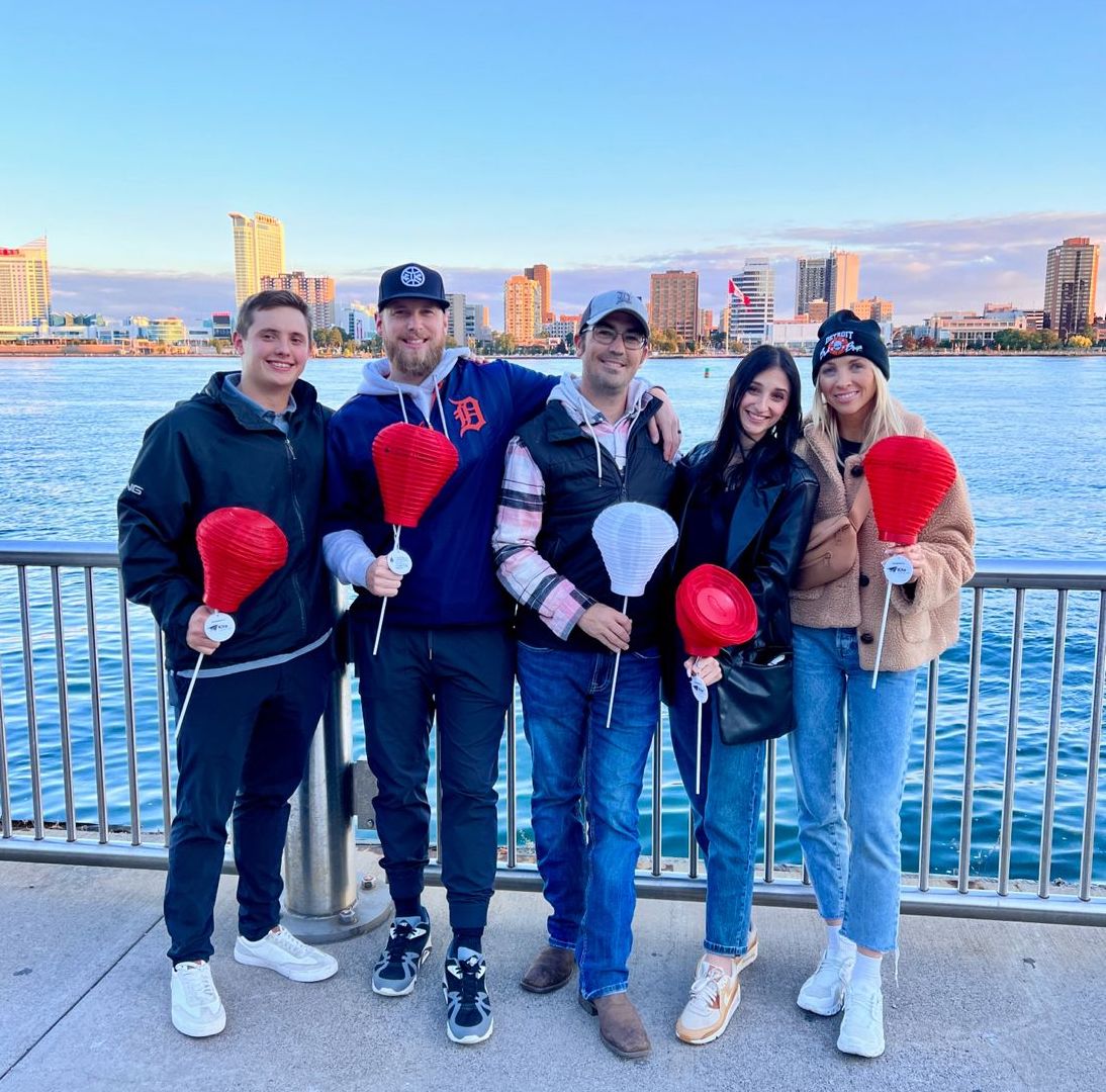 Another great Light the Night event with <a href="/LLSusa/">The Leukemia & Lymphoma Society</a> in Detroit! There's still time to help us reach our goal of 150K to fight blood cancer here: hubs.li/Q01nNZnM0 ❤️

#LLS #LLSUSA #LightTheNight #Detroit #Collabera