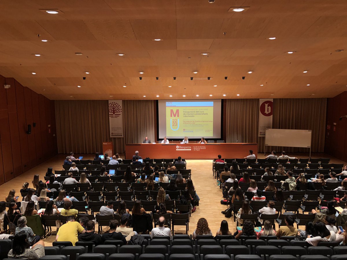 BlanquernaFPCEE's tweet photo. 🌟Donem la benvinguda a l’alumnat de Màsters Universitaris del curs 22/23! 

🗣 Lliçó inaugural ‘Del malestar de Goethe a l'aprenentatge al llarg de la vida', a càrrec del Dr. Carles Pérez Testor, catedràtic i professor emèrit de Psicologia a la Facultat. https://t.co/h4u20bampb