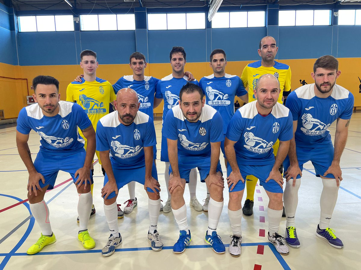 cascoantiguofs's tweet photo. Victoria de nuestro 1ª RFFM 4⃣-2⃣ (Chus ⚽️⚽️ y Moro ⚽️⚽️) frente a nuestros vecinos de @oefutbolsala https://t.co/kQSqLfZwPU