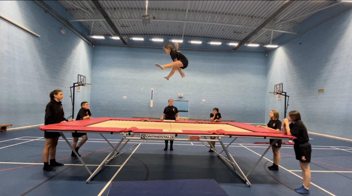 Excellent work as always from our Trampolinists, today we learnt how to perform a front landing 🤸🏽‍♀️💪🏽
