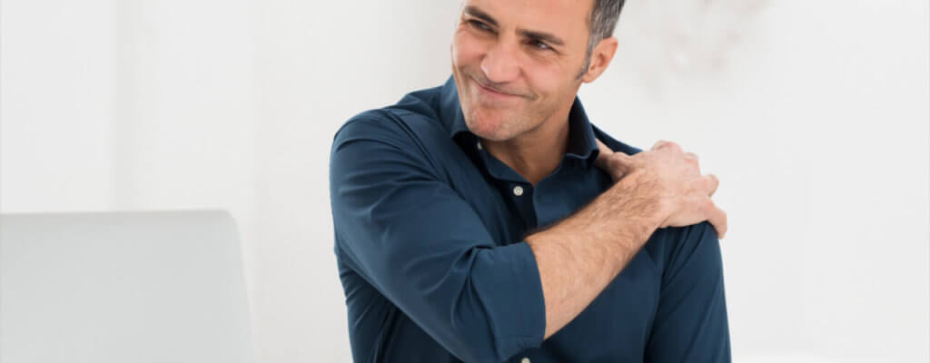 SOSPhysio's tweet photo. So what is shoulder impingement? It’s not just your shoulder!  Shoulder impingement is define as “impingement” – this simply means the intrusion or interference of a space. Learn more

https://t.co/4yudfSjfAU

#SOSPhysiotherapy #Physiotherapy #Physiotherapist #ShoulderPain https://t.co/g0JMj3PVss