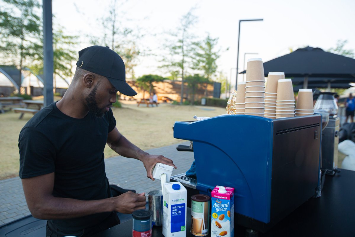 TheCoffeeSpot3's tweet photo. It was fun this past Saturday providing refreshments at the @UnderArmour ☕️🍌🍎We're at the @PiratesRunning tomorrow at 17:00 for the run event with @underarmourza
8th we are at Kwa-Bhekilanga Sports Centre with @UnderArmour and the 9th we are at Mall Of Africa with @fatcats_ac https://t.co/WJ8mcRDn6T